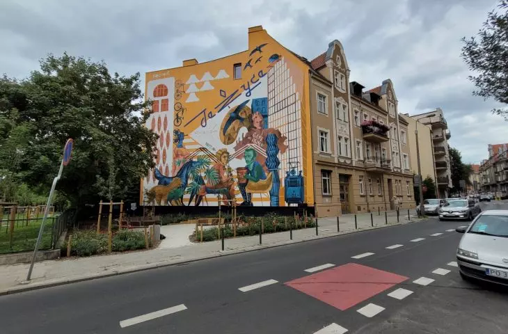 A mural from 2021 realized as part of the 