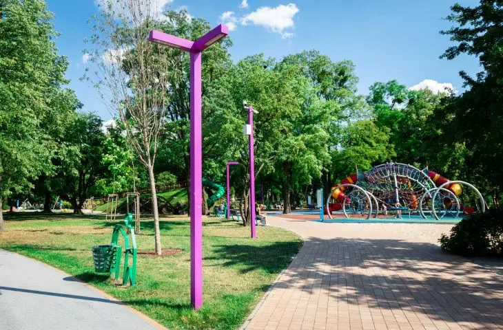 Park Bajka, ul. Kardynała Stefana Wyszyńskiego 10, Błonie