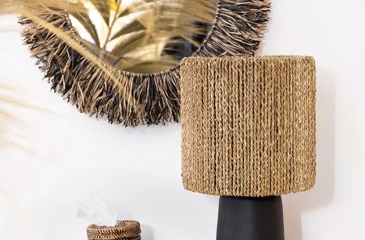 Lampa stołowa „The Chalki” z kolekcji Bazar Bizar