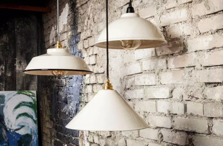 lampy emaliowane jasne kremowe