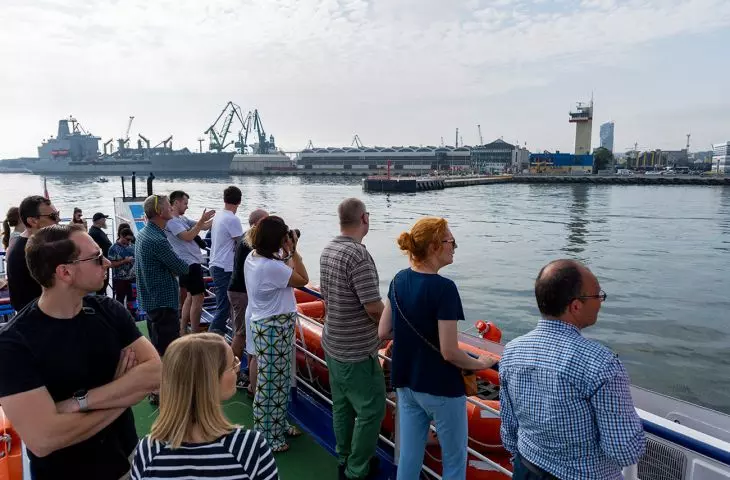 harbor cruise