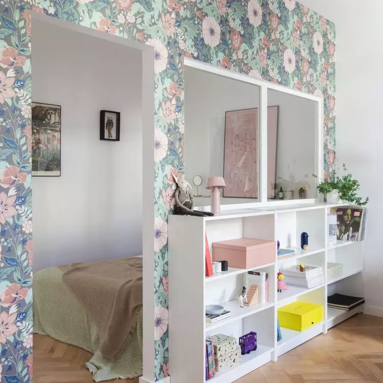 Entrance to the bedroom