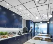 Systemy akustyczne Ecophon w biurze ISS Hub, Fabryka Norblina, Warszawa