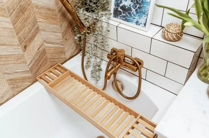 Vintage style bathroom