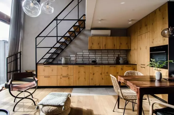 Kitchen cabinetry