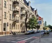 Space to be unpaved and greened - Kanalowa Street, Poznań