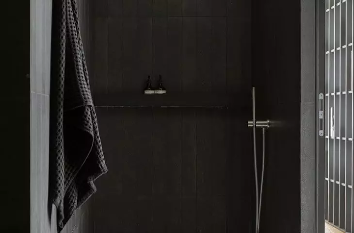 Minimalistyczny prysznic