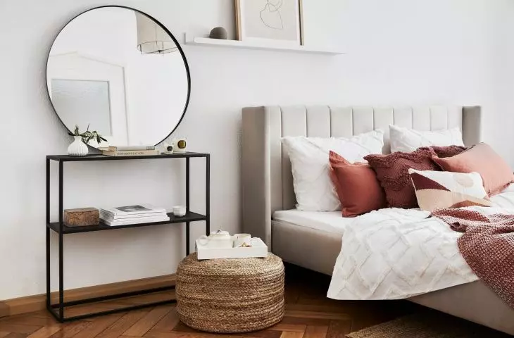 Bedroom with burgundy accents