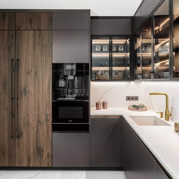 Built-in household appliances 