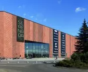  Centrum Handlowe SERENADA przy al. gen. T. Bora-Komorowskiego w Krakowie