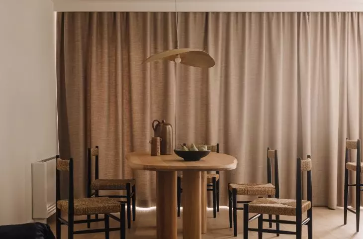 Daytime part after drawing the curtains