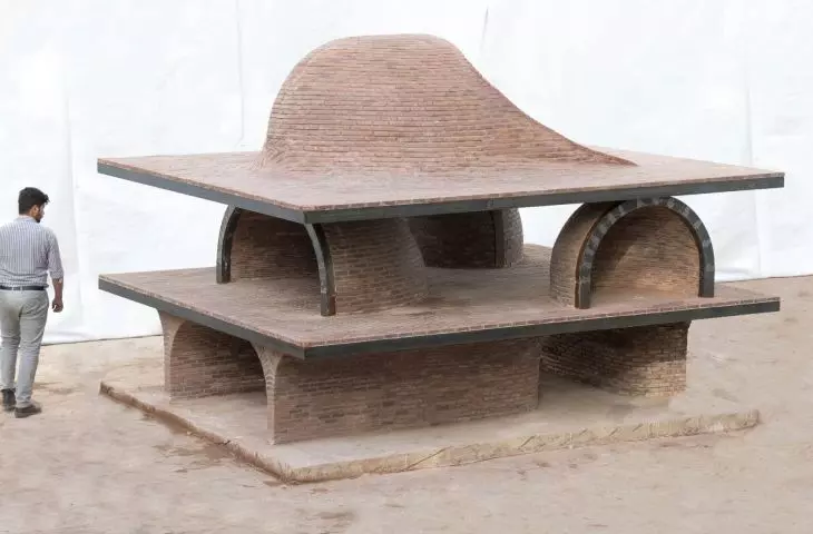 Guyim Vault House