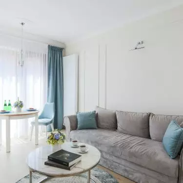 A studio apartment for two people doesn't have to be a bad option