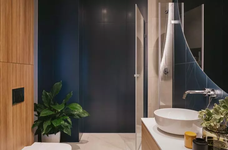 Interior of the main bathroom