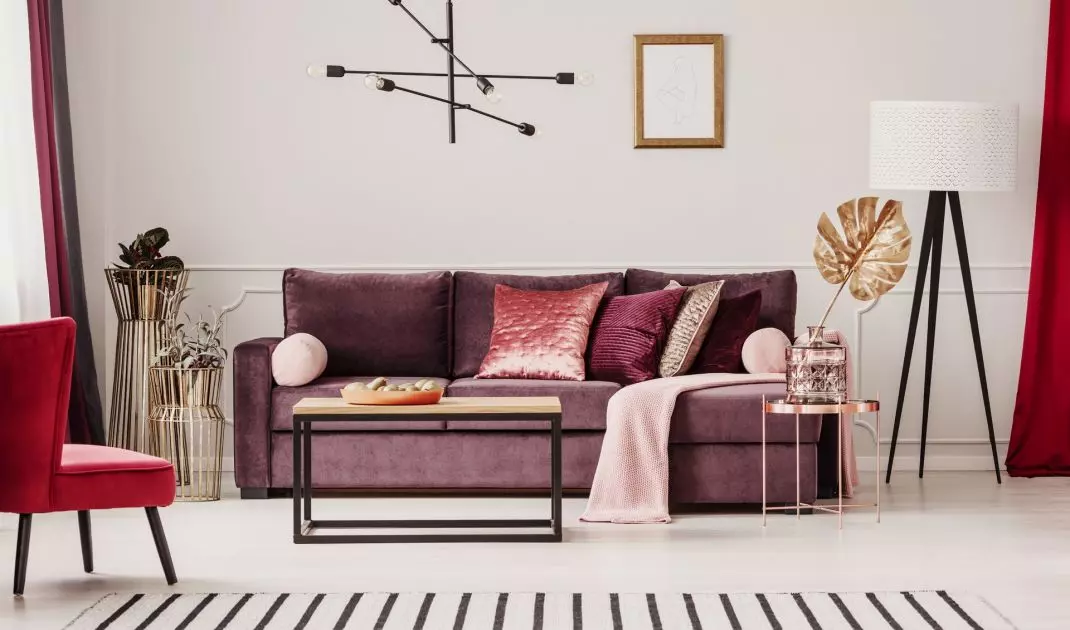 Interior in shades of purple