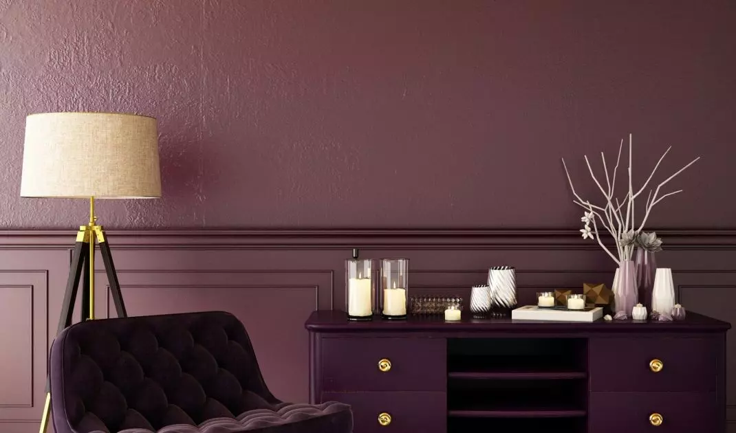 Interior in shades of purple