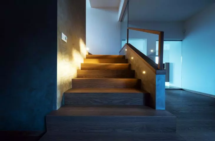 It is best to choose multi-level lighting 