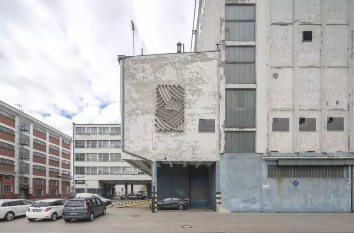 The abstract form was located at 15 Polska Street