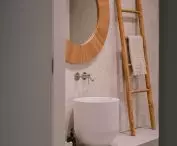 Bathroom on the first floor