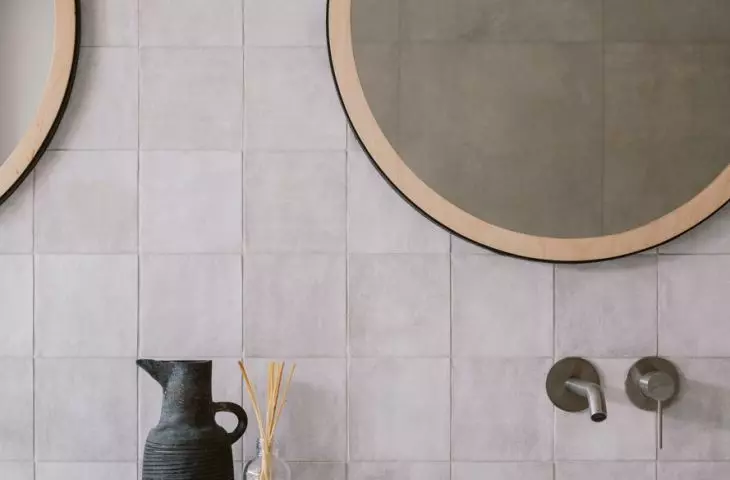 Minimalism in accessories