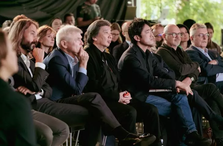 konferencja „Shigeru Ban i architektura dla uchodźców”