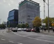 masywny punktowiec kompleksu biurowego Nowy Rynek (proj. JEMS Architekci), 