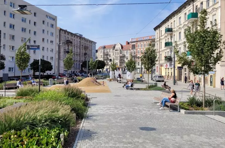 Rynek Łazarski w Poznaniu po przebudowie, wrzesień 2022 r.
