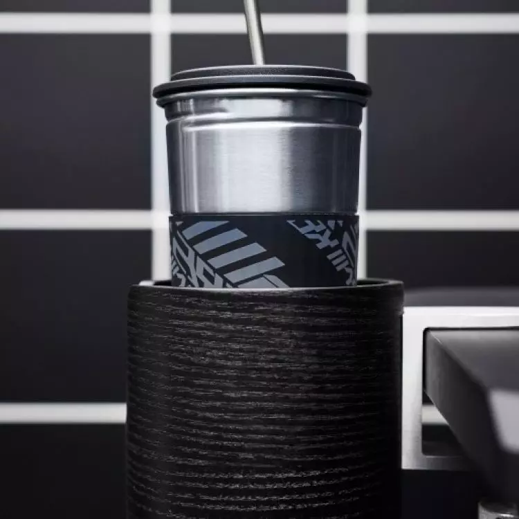 Beverage holder