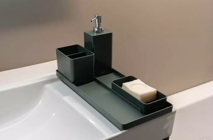 Bathroom accessories