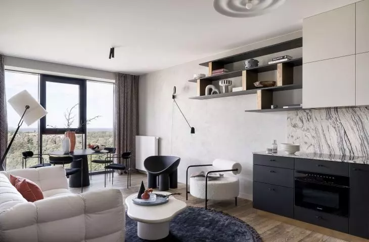 The apartment has a non-obvious shape