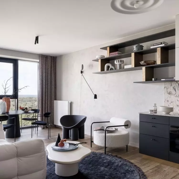 The apartment has a non-obvious shape