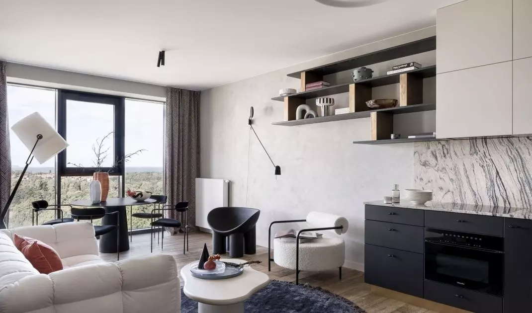 The apartment has a non-obvious shape