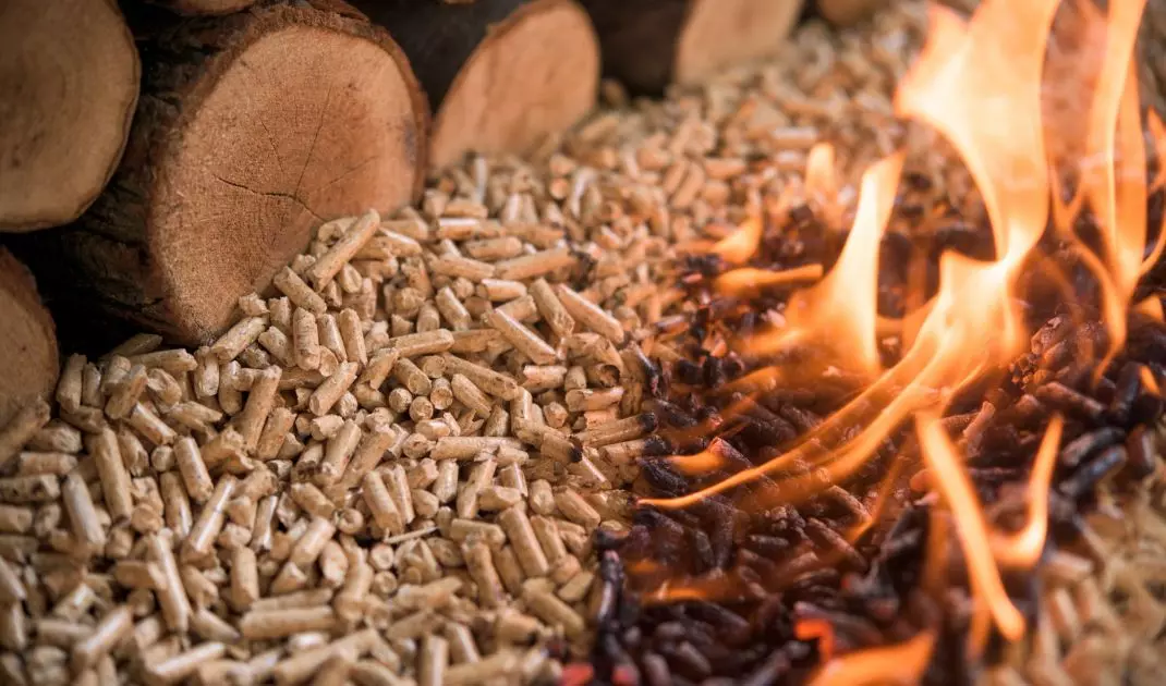 Operation of the pellet stove is not demanding 