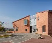 elementary school in Książenice, design: PALK Architects (Piotr Hardecki, Marta Czarnomska-Siecke, Krzysztof Łaniewski-Wołłk, Łukasz Stępniak)