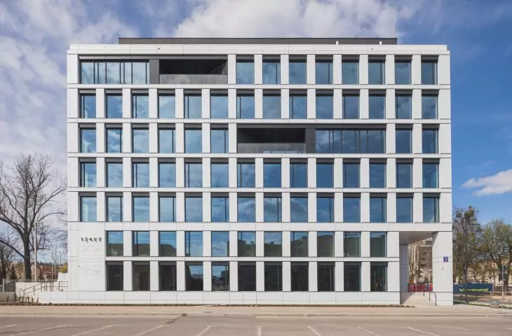REACT - service building with underground garage and accompanying technical infrastructure in Łódź