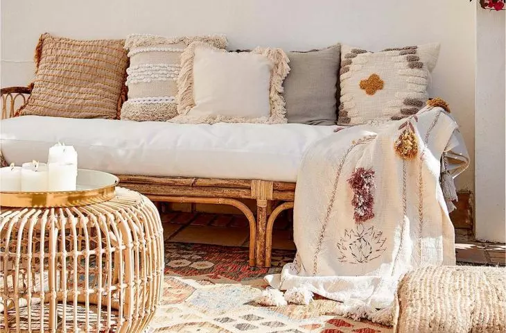 Structural materials will give coziness to the interior