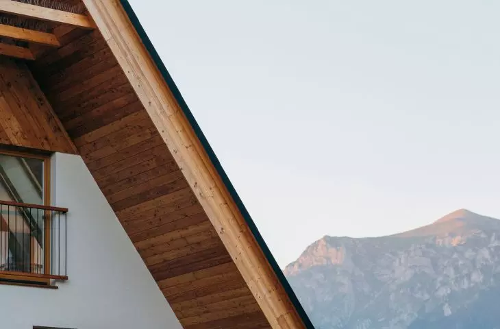 Sloping roof