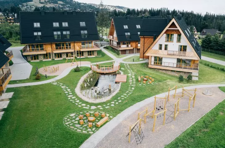 Small architecture elements were also designed