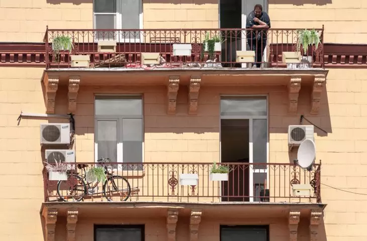 Moduły zostały zaprojektowane na balustrady balkonowe w mieście