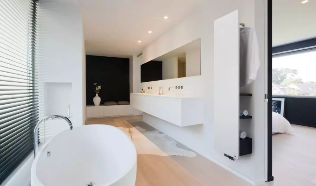 Radiator with storage space 