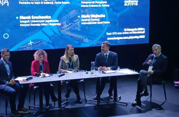 From left: Marek Grochowicz, Daria Gosek-Popiołek, Maria Wojtacha, Robert Piaskowski, Tomasz Janowski