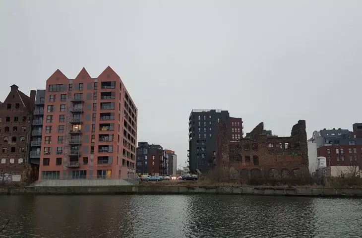 Gdańskie Bookingcom Island, czyli Wyspa Spichrzów