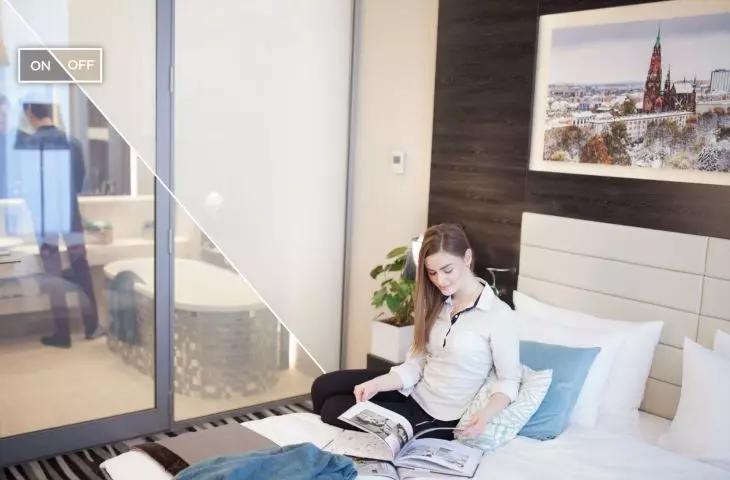 Szkło o zmiennej przezierności PRIVA-LITE®, Hotel Holiday Inn w Dąbrowie Górniczej 