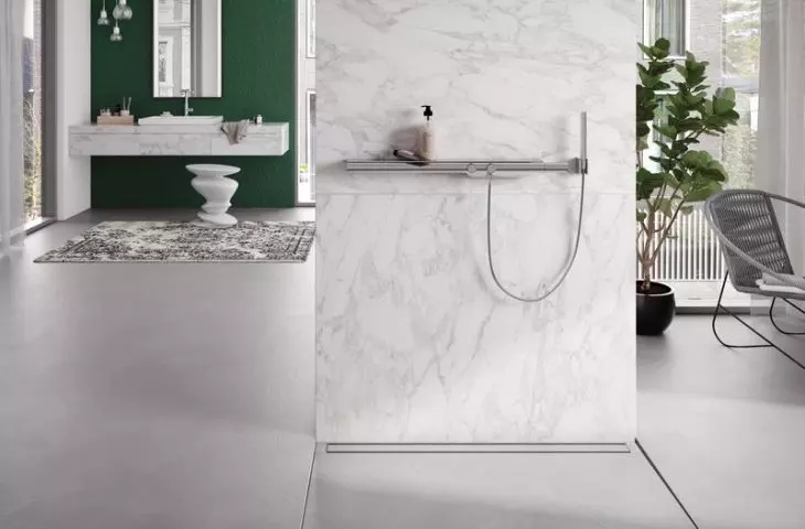 Bathroom in marble