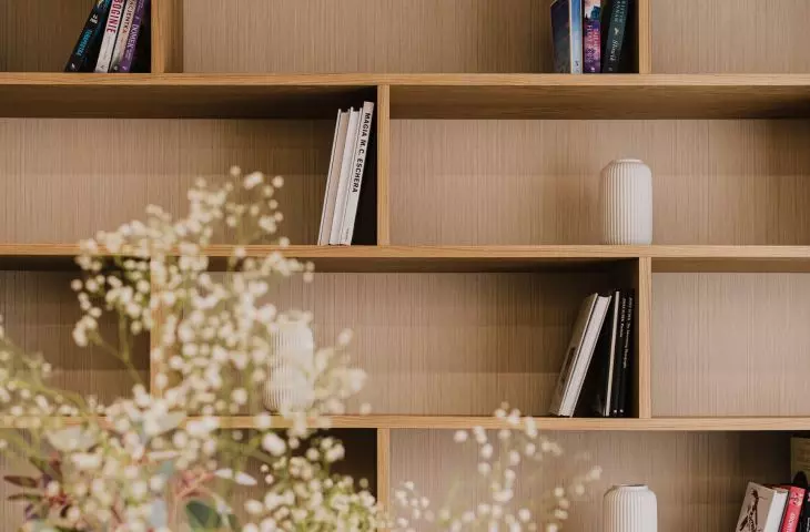 Detail of a shelf in the living room
