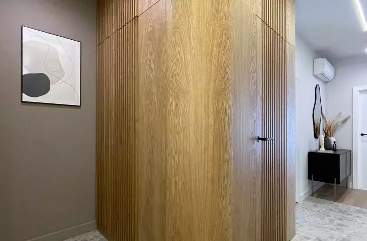 Building in the hall