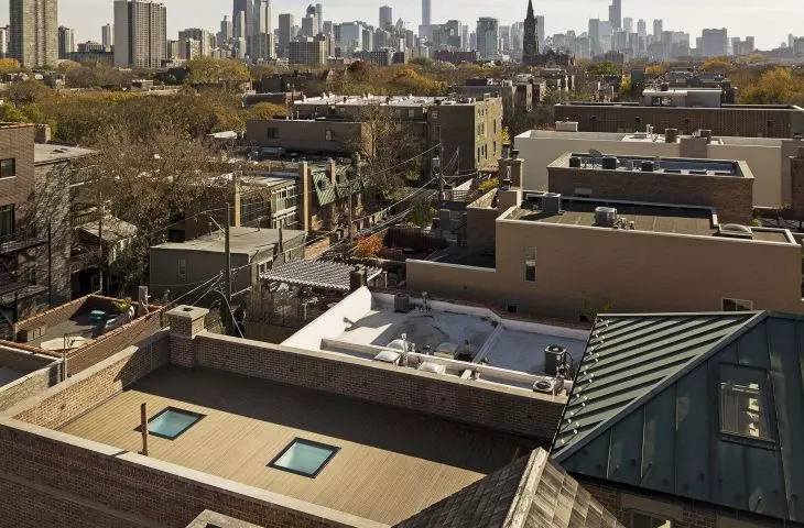 Okna na tarasie domu w Chicago