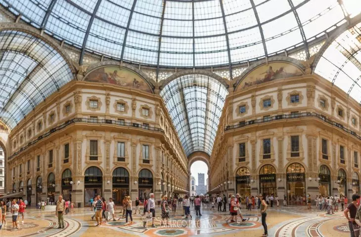 W którym mieście znajduje się słynna Galeria Vittorio Emanuele II, najstarsza czynna galeria handlowa we Włoszech? Fot. Marco Pagani © Wikipedia Commons CC BY-SA 3.0 DEED