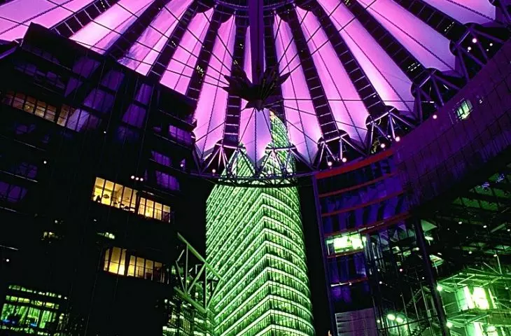 Kompleks budynków na Potsdamer Platz Fot. Andreas Tille © Wikipedia Commons CC BY-SA 4.0 DEED